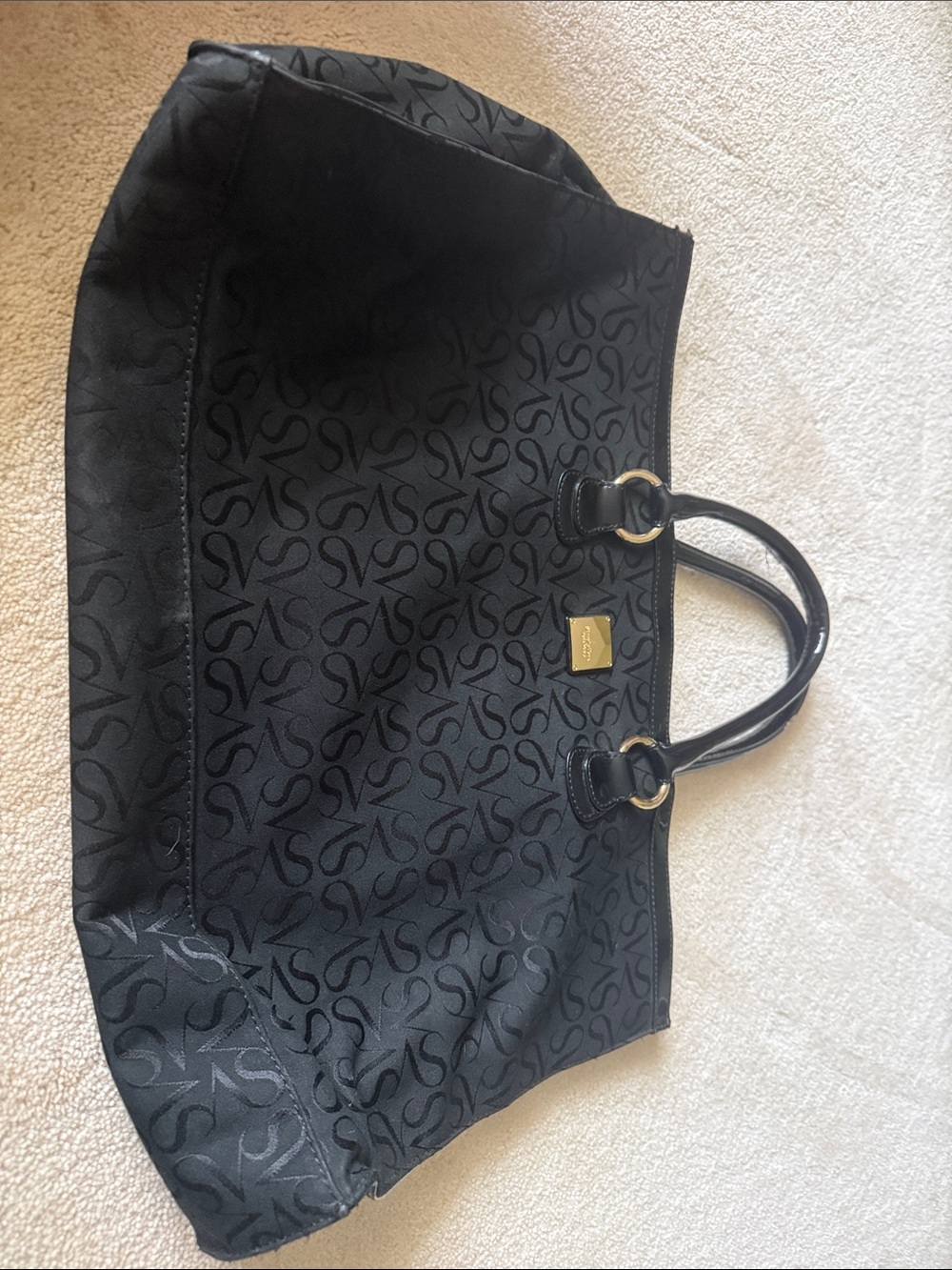 Simply Vera Black Logo Jacquard Tote with Gold Plaque